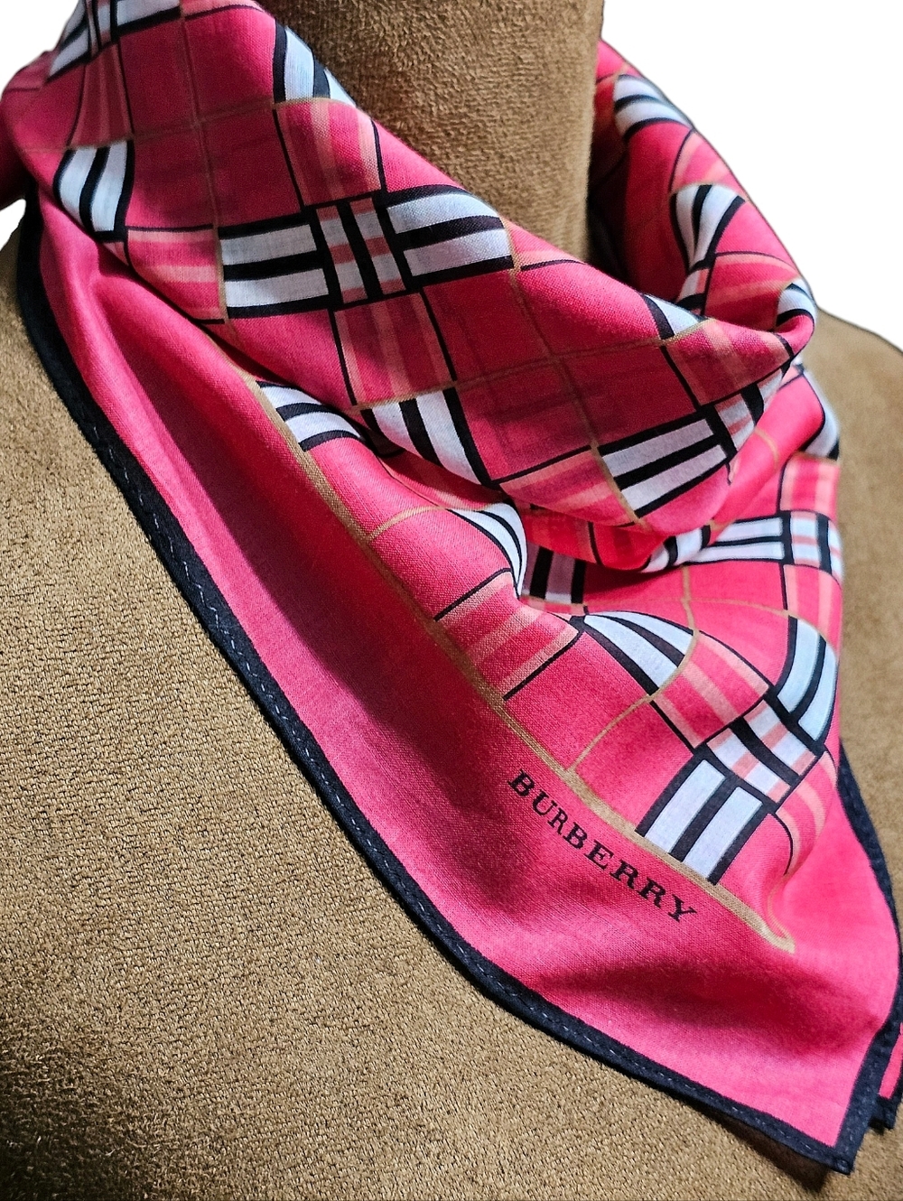 BURBERRY SCARF - Picture 14 of 15
